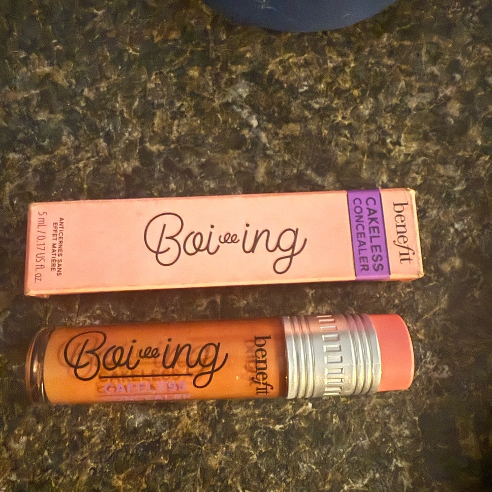 Benefit Boi-ing Concealer in shade 10 right on NIB